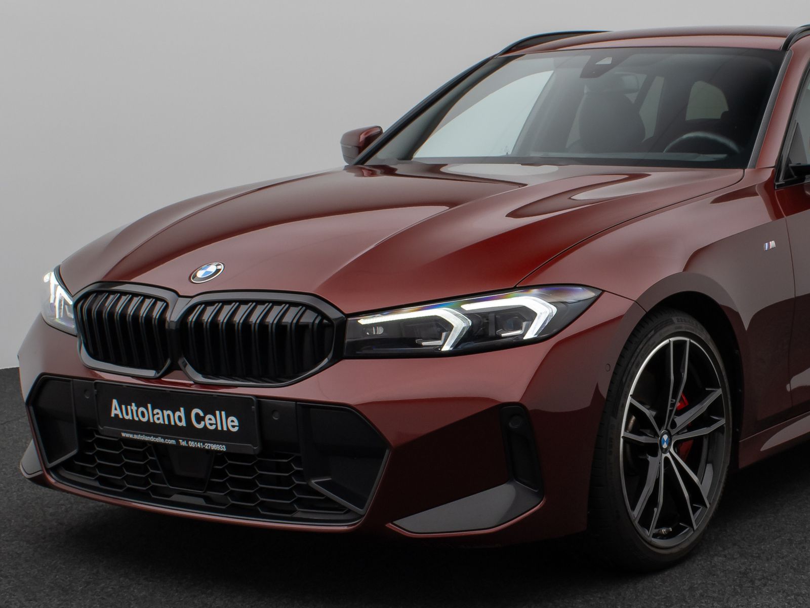 Fahrzeugabbildung BMW 320d M Sport Kamera HUD DAB H/K Komfort 19Zoll