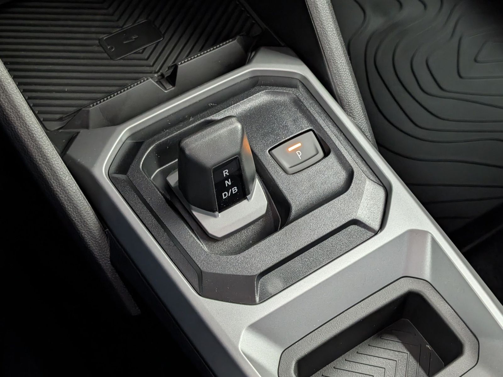 DACIA Duster Extreme Hybrid 155 Winter-Plus – Bild 20