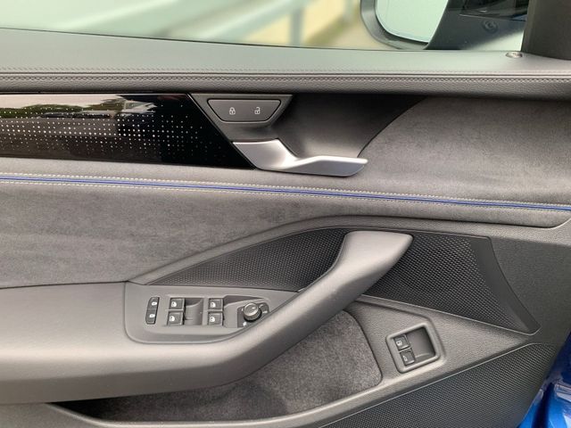 Passat Variant 1.5 TSI eHybrid DSG R-LINE +AHK+