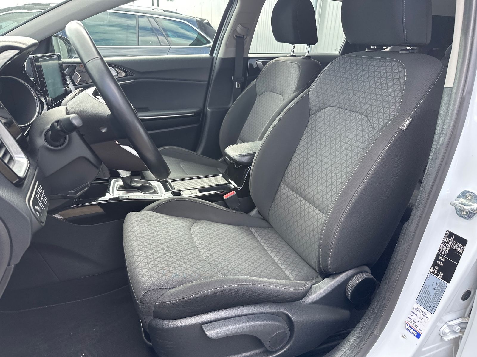Fahrzeugabbildung Kia cee'd Sportswagon 1.6 GDI Plug-in Hybrid LED+KAM