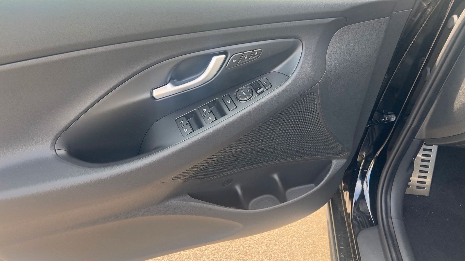 Fahrzeugabbildung Hyundai i30 1.5 T-GDI 48V N Line *Navi*Memory*ACC*LED*