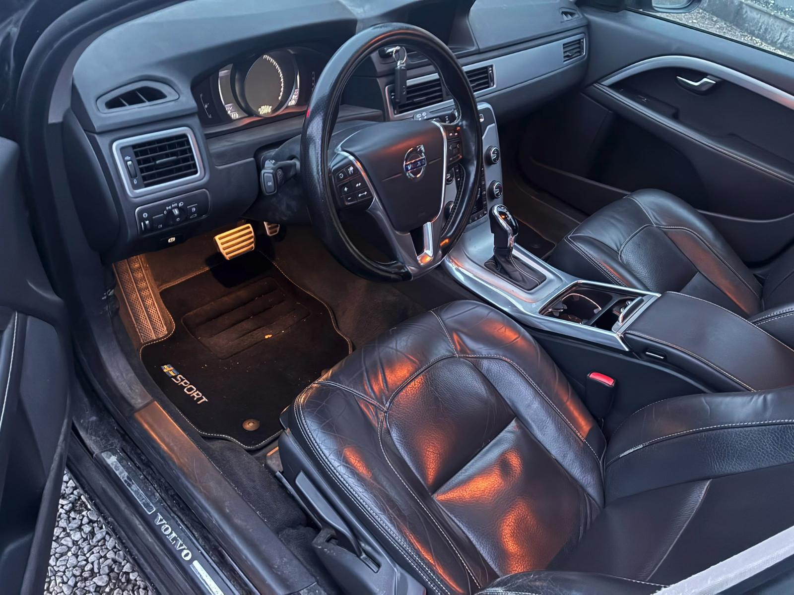 Volvo V70 2015 — фото 10