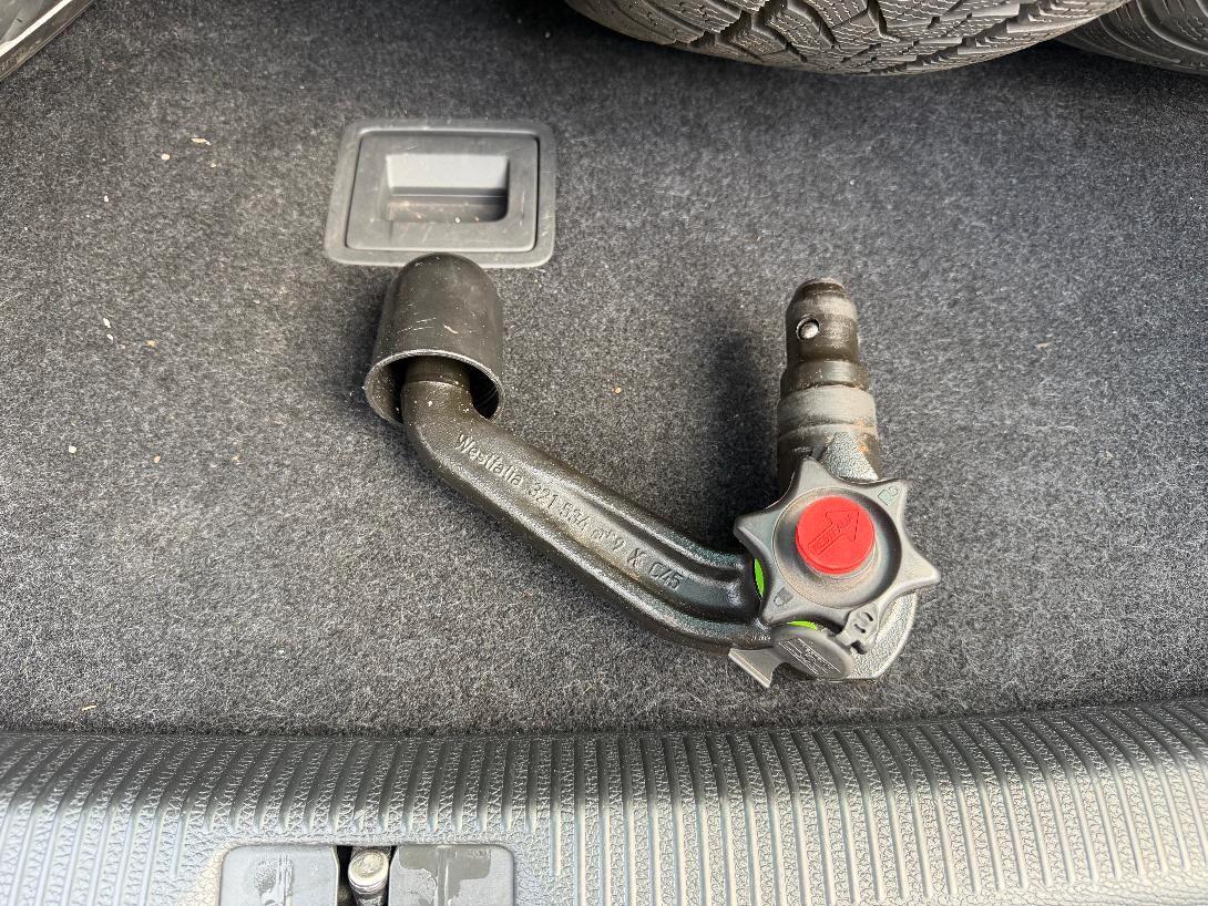 Volkswagen Passat 2009 — photo 18