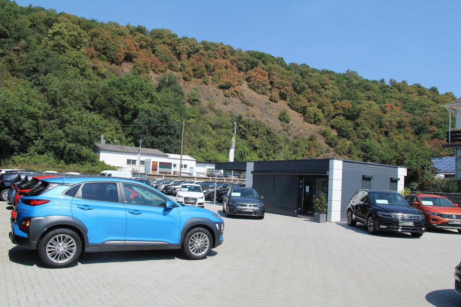 showroom-image-top