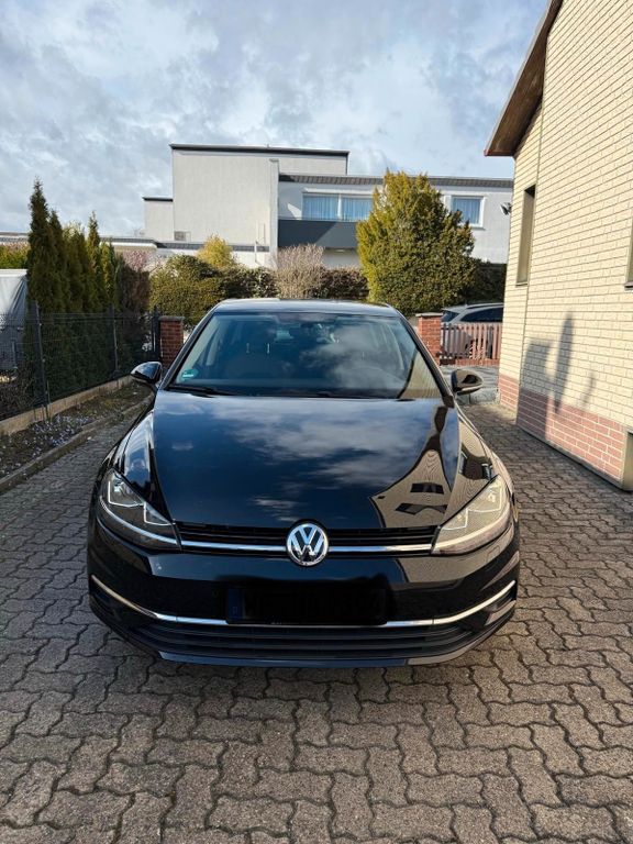 Image of Volkswagen Golf