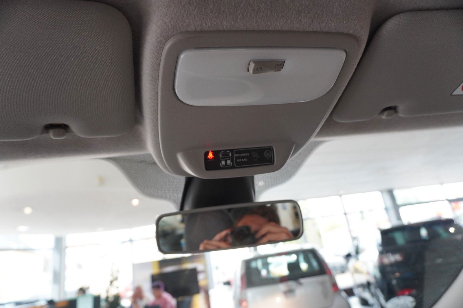 Fahrzeugabbildung Renault Twingo Equilibre Electric 22KWH NAVI/LED/DAB+