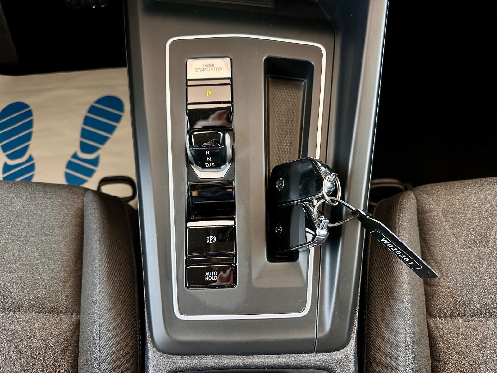 Volkswagen Golf VIII Lim. 1.5 eTSI 110 kW Life LED 1. Hand, миниатюра 18