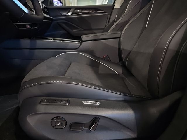 Fahrzeugabbildung Volkswagen Passat Variant 2.0 TDI DSG Elegance AHK NAVI IQ.