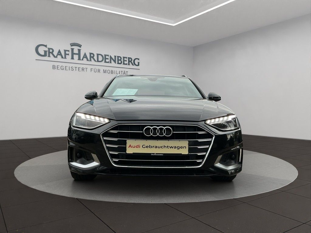 AUDI A4 2024