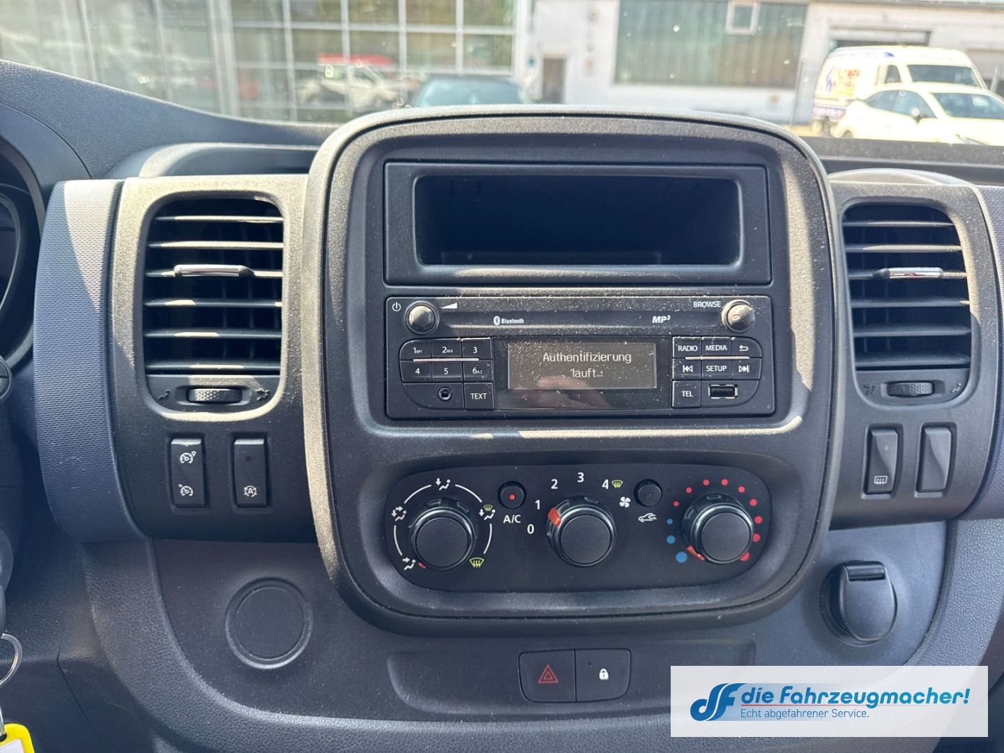 Fahrzeugabbildung Opel Vivaro B Kasten Combi L1H1 2,7t *7168 *EXPORT