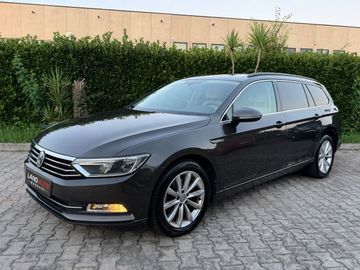 Volkswagen Passat - 1