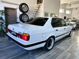 BMW 735i  E32 *SHZ*Leder*M Lenkrad*Alcantara Dach* - BMW 735 mit Schiebedach