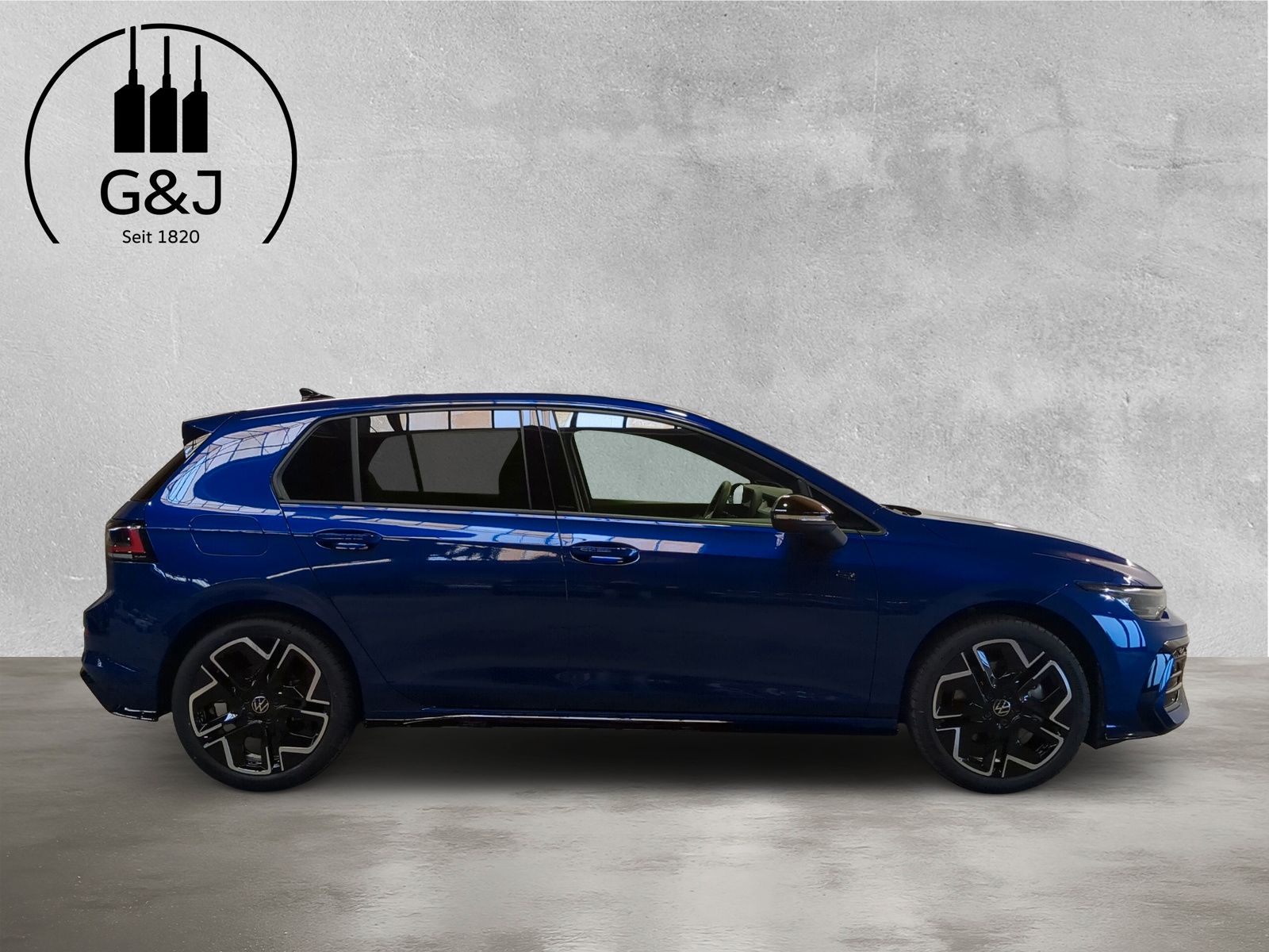 Fahrzeugabbildung Volkswagen Golf R-Line 1,5 eTSI 110kW 7-Gang DSG AHK
