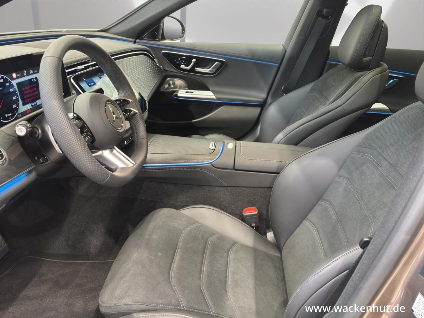 Mercedes-Benz E 220 d T AMG LINE ADVANCED PLUS AHK+DISTR+BURME
