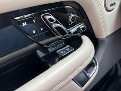 Fahrzeugabbildung Land Rover Range Rover SDV8 VOGUE PANO HUD ACC MERIDIAN