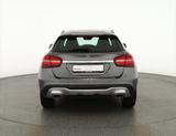 Mercedes-Benz GLA 180 Urban LED Navi Sitzheizung Kamera - Mercedes-Benz: Schaltgetriebe