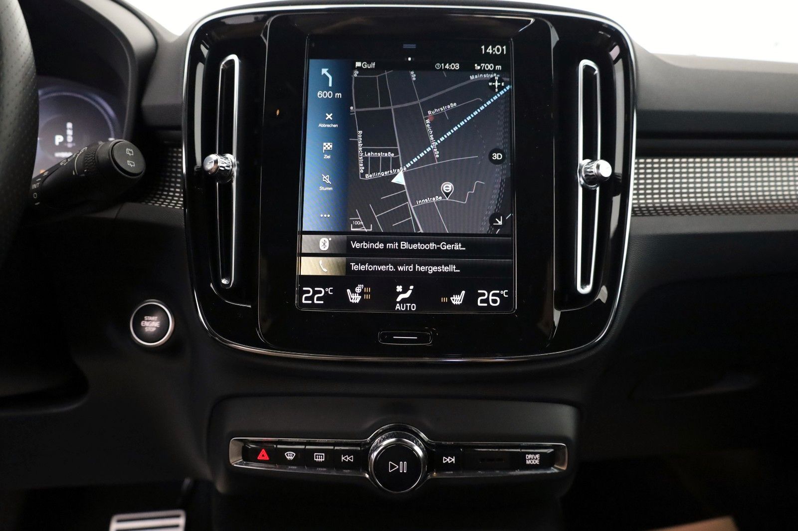 Fahrzeugabbildung Volvo XC40 T5 Recharge R Design Leder,Navi,PanDach,360