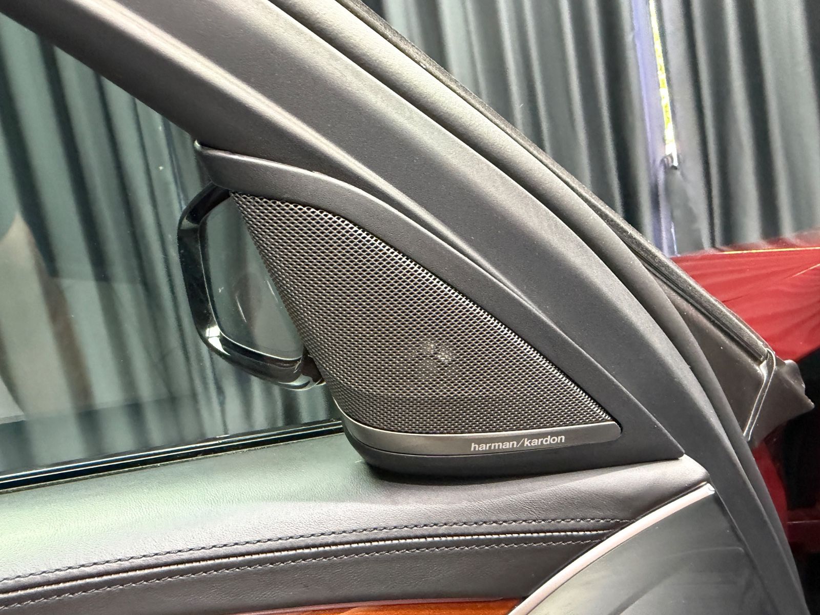 Fahrzeugabbildung BMW M550 i xDrive Limousine|INDIVIDUAL|LASER|H&K|HuD