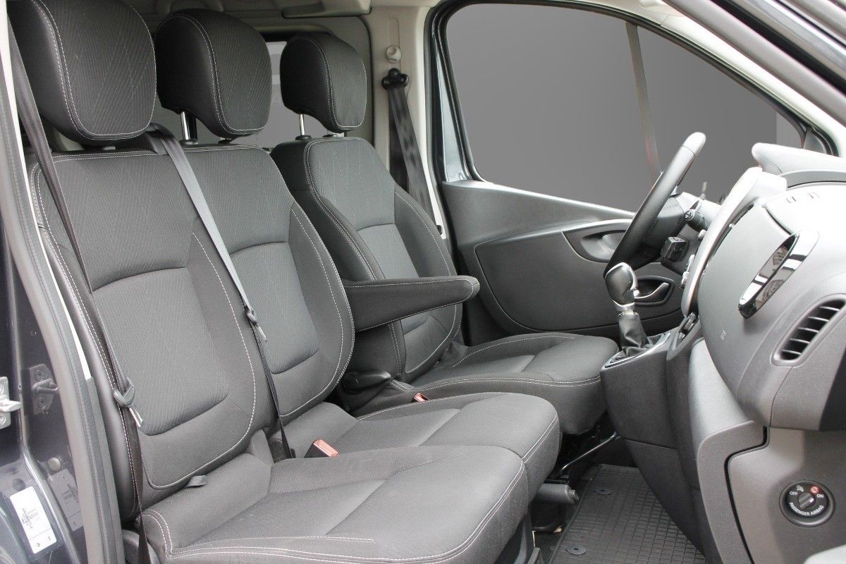 Fahrzeugabbildung Renault Trafic III Grand Spaceclass 9 Sitzer, Automatik