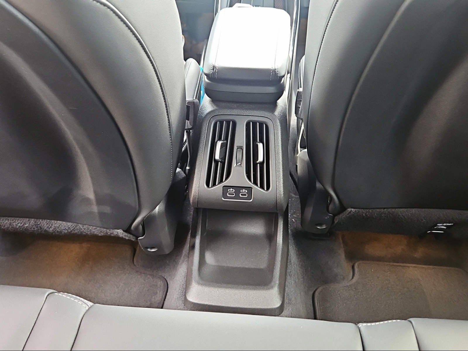 BMW 223 Active Tourer - Bild 18