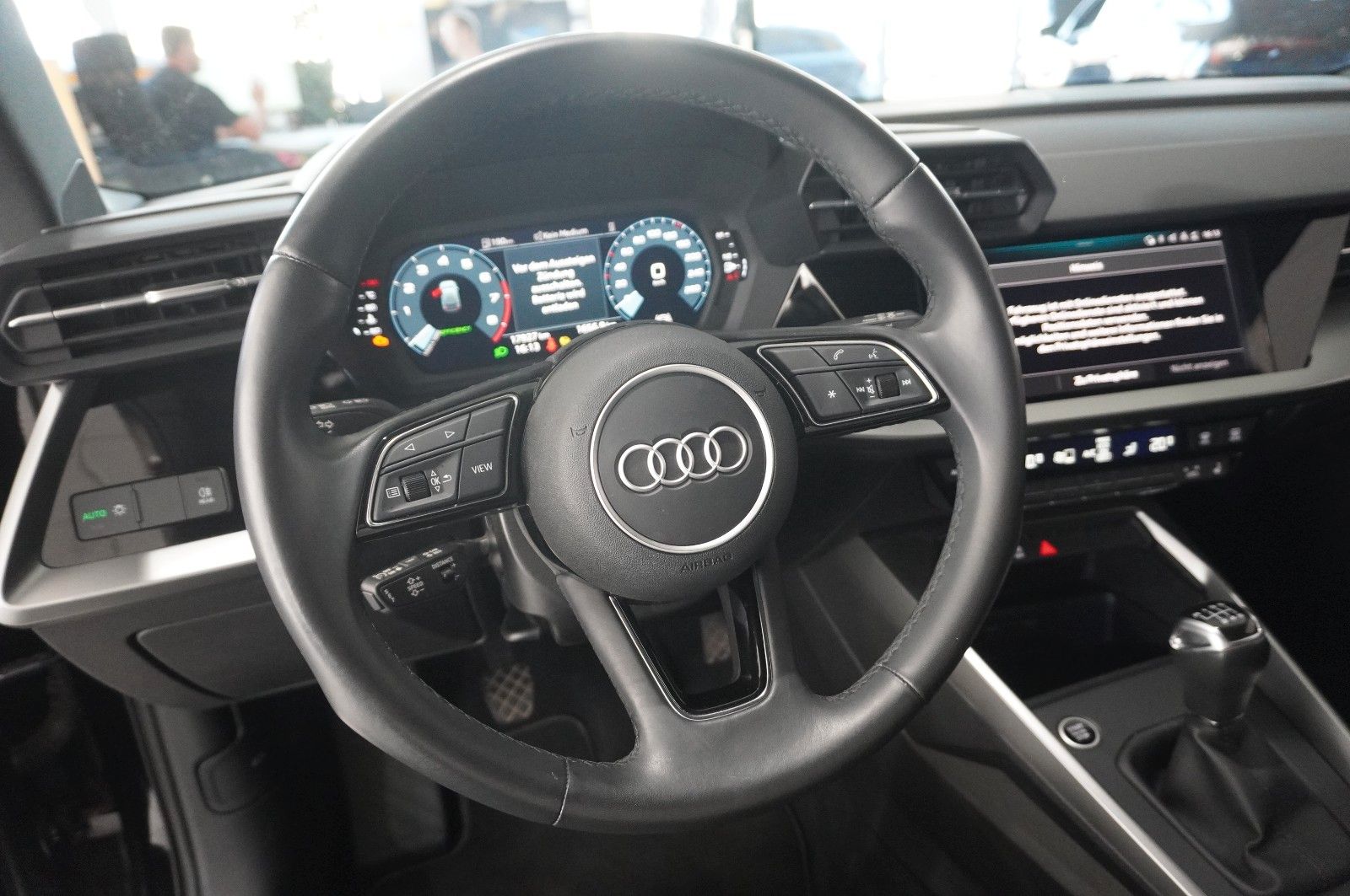 Fahrzeugabbildung Audi A3 Sportback 35 TFSI ADVANCED NAVI/LED/SPORT/DAB