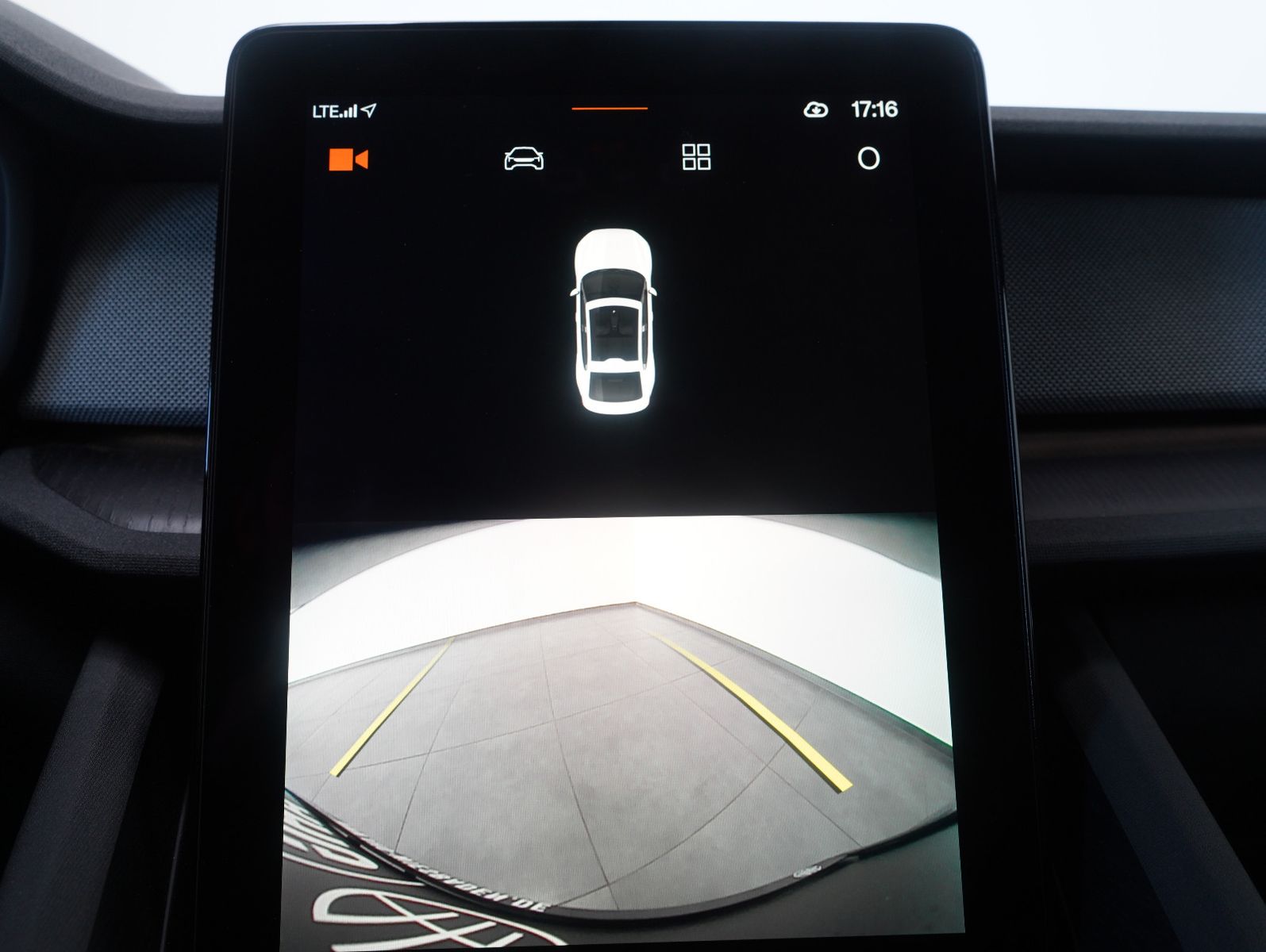 Fahrzeugabbildung Polestar 2 Standard Range Single PLUS-PAKET/PANO/AHK