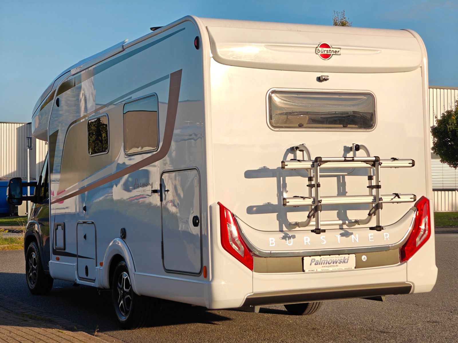 Fahrzeugabbildung Bürstner Lyseo TD Gallery 649 G Harmony Line - Backofen!