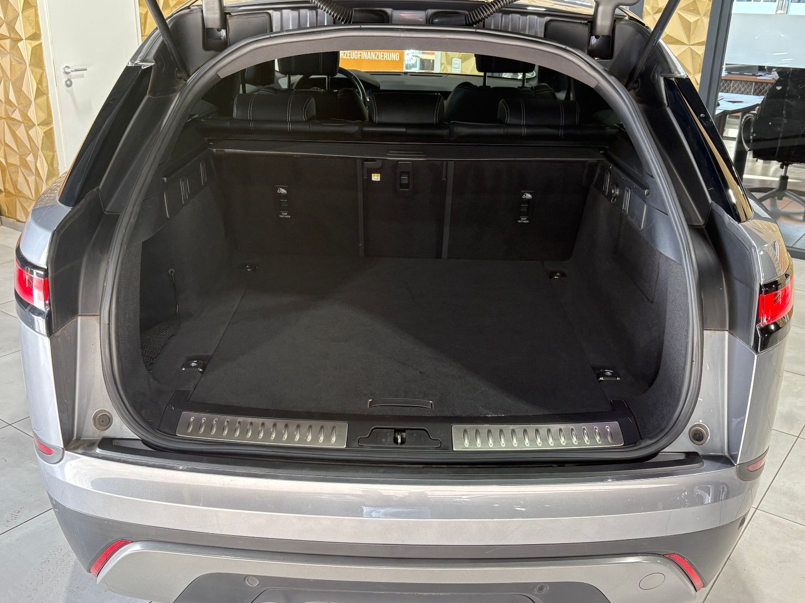 Fahrzeugabbildung Land Rover Range Rover Velar/360*KAM/LED/APPLE/LEDER/