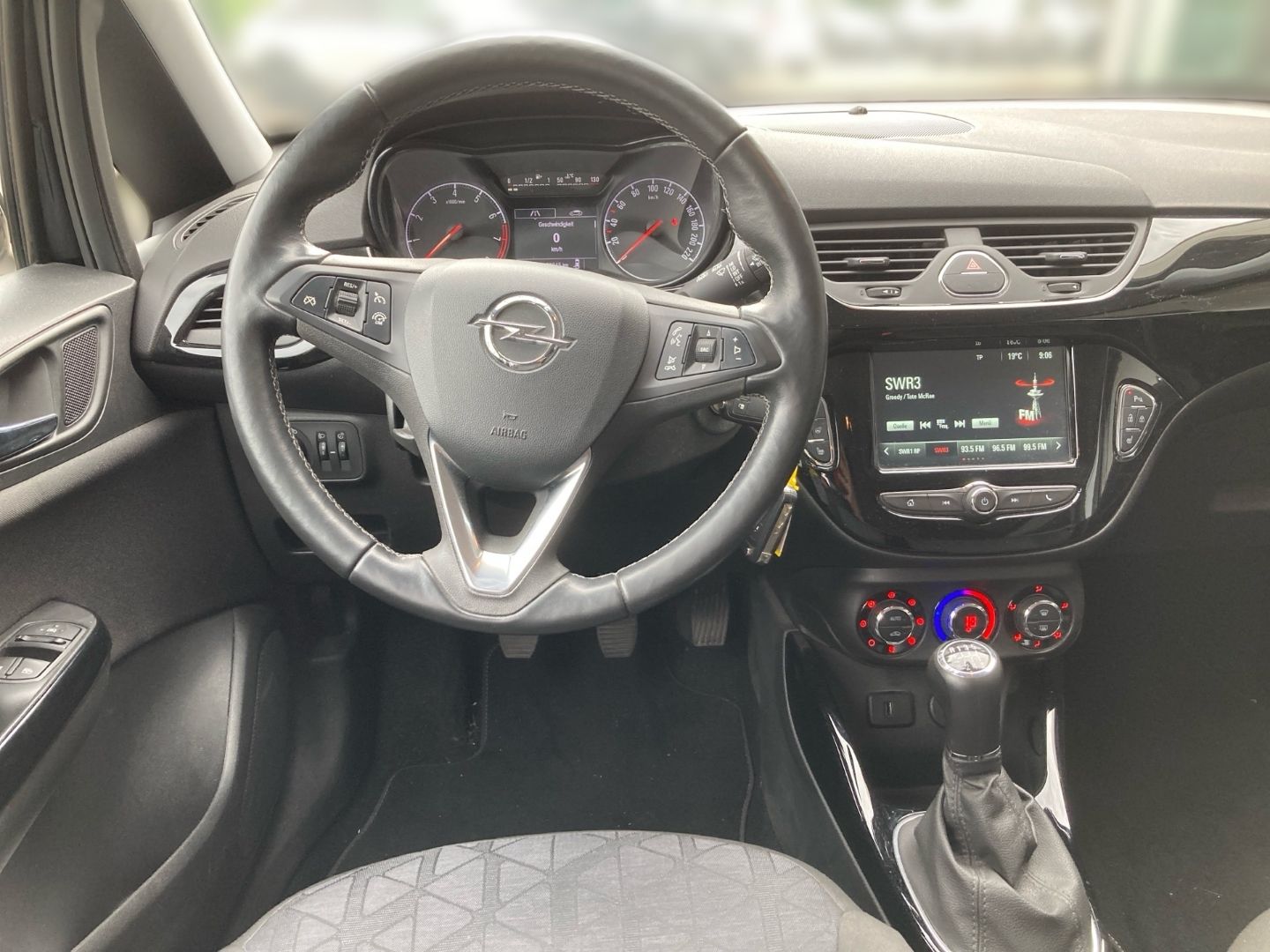 Fahrzeugabbildung Opel Corsa E 120 Jahre ecoFlex 1.4 Turbo SHZ PDC