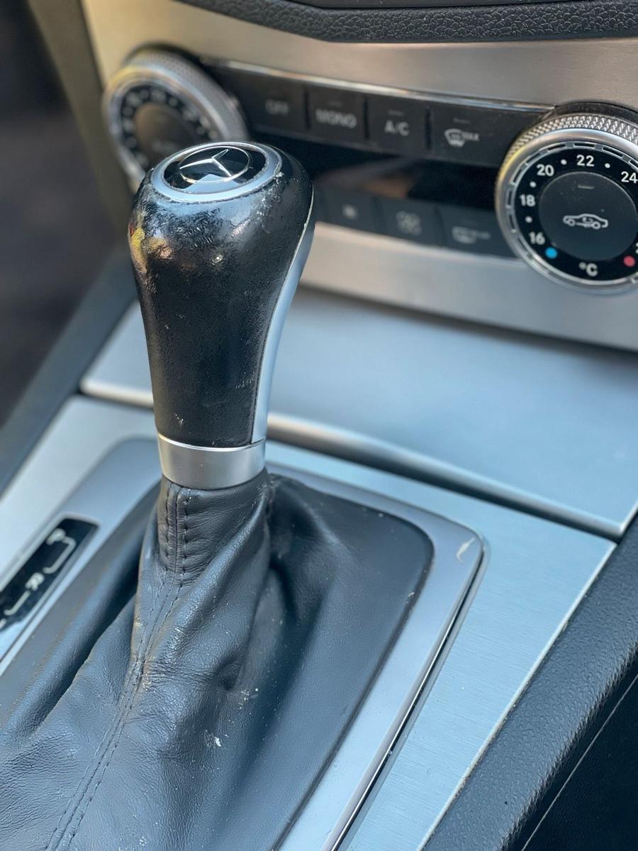 Mercedes-Benz 200 2010 — photo 9