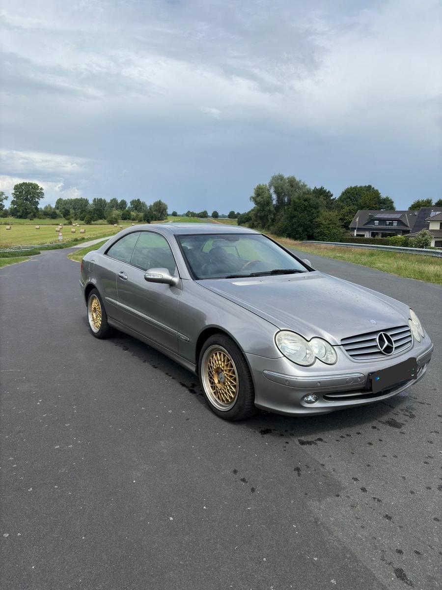 Mercedes-Benz CLK 320