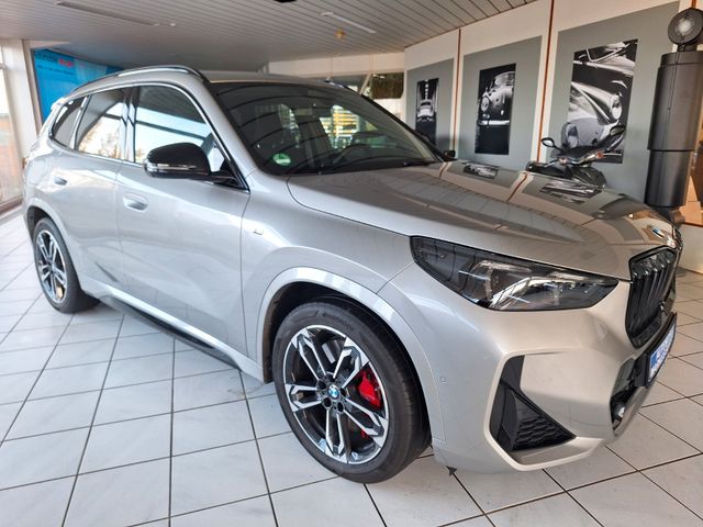 BMW X1 2.0d xDrive M Sport Pro/Pano/HUD/AHK/19"