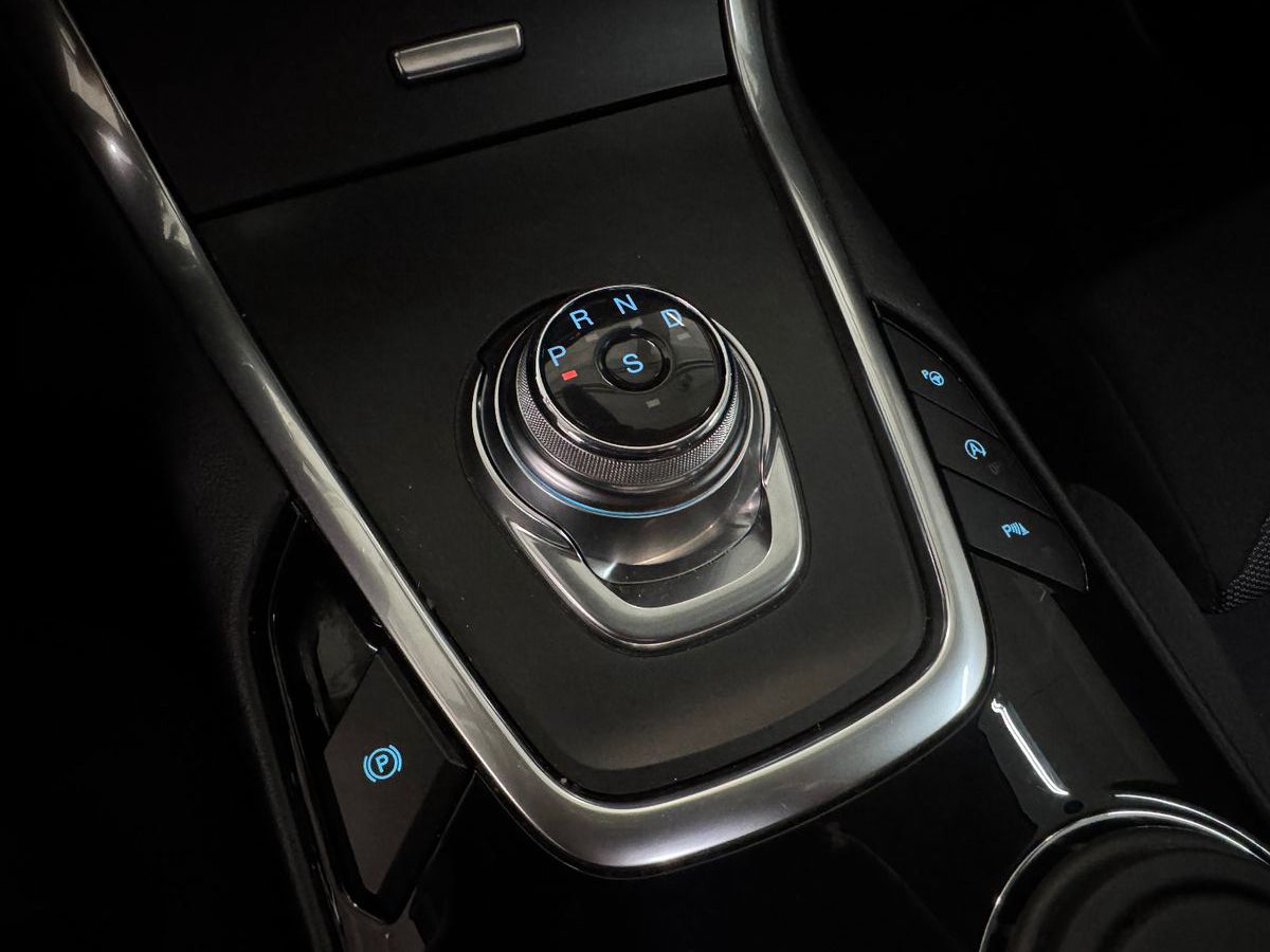 Fahrzeugabbildung Ford Galaxy TITANIUM SPORT AWD AUT 7-SITZER PANO VOLL