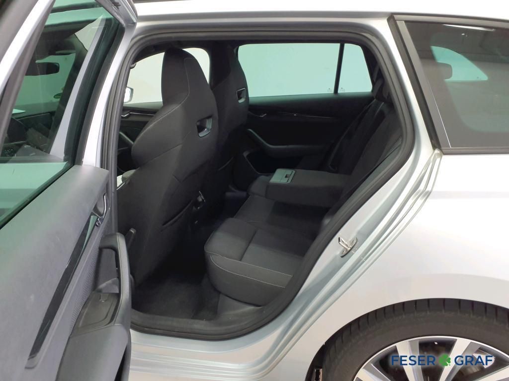 Skoda Octavia Combi 2.0 TDI Sportline DSG GRA Navi 18 foto 10