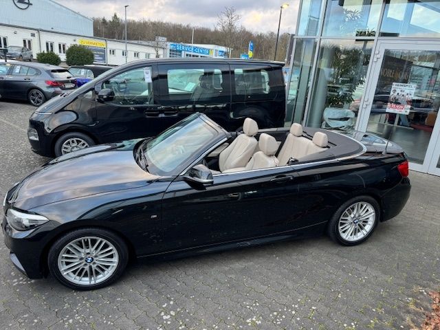 Fahrzeugabbildung BMW 230i Cabrio M Sport LED NAVI ALU