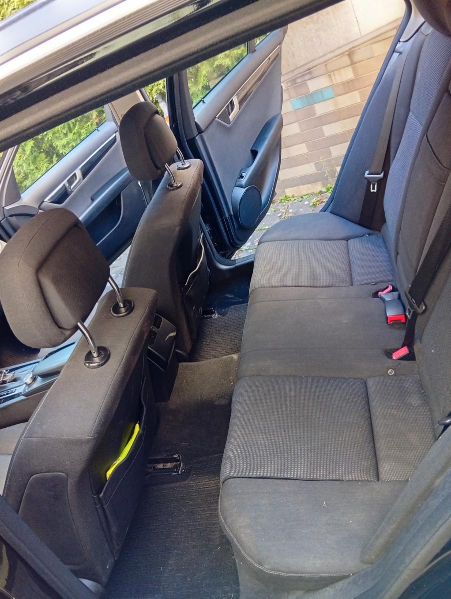 Mercedes-Benz C200 2011 — photo 7