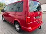 Volkswagen T6 Multivan - rote Volkswagen T6 Multivan