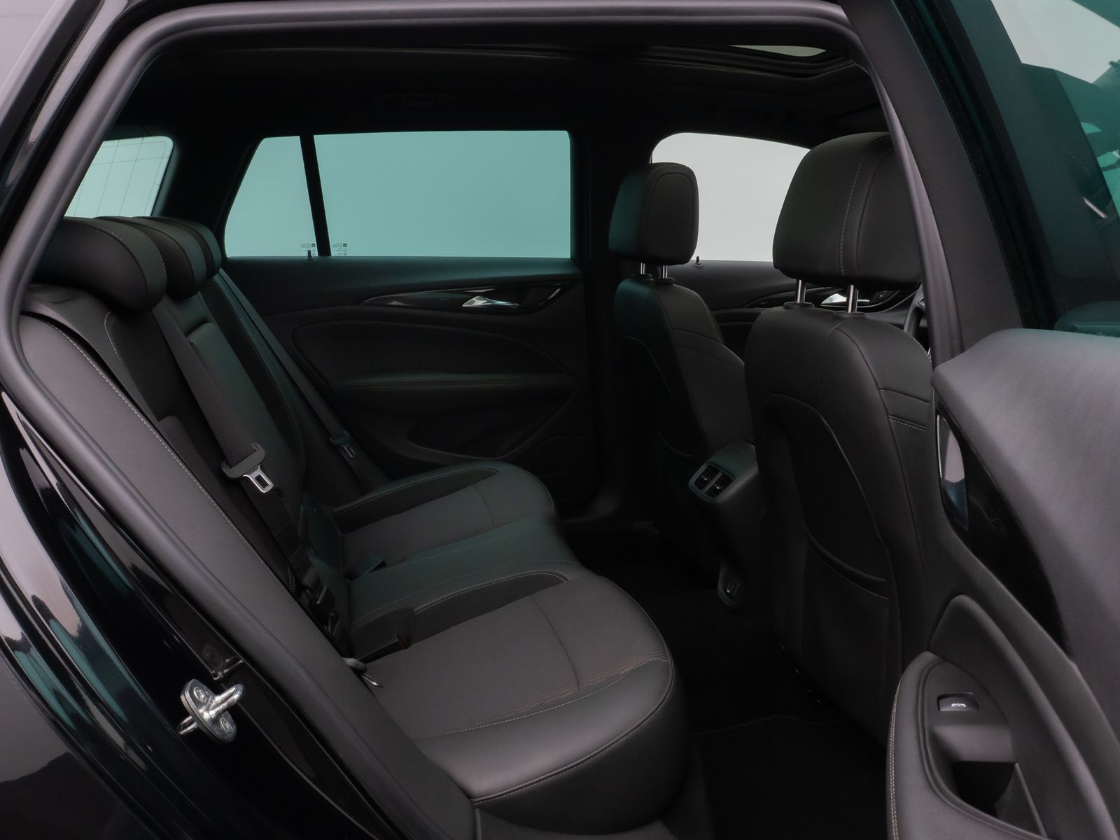 Fahrzeugabbildung Opel Insignia B Sports Tourer Innovation Pano Kamera