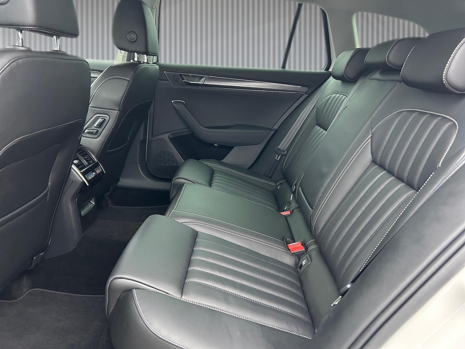 Skoda Superb Style Automatik dig.Cockpit*AHK*Leder*PDC, миниатюра 10
