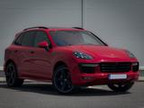 Porsche Cayenne Turbo S (958.1) 4.8 V8 Twin Turbo - Porsche Cayenne: Rot