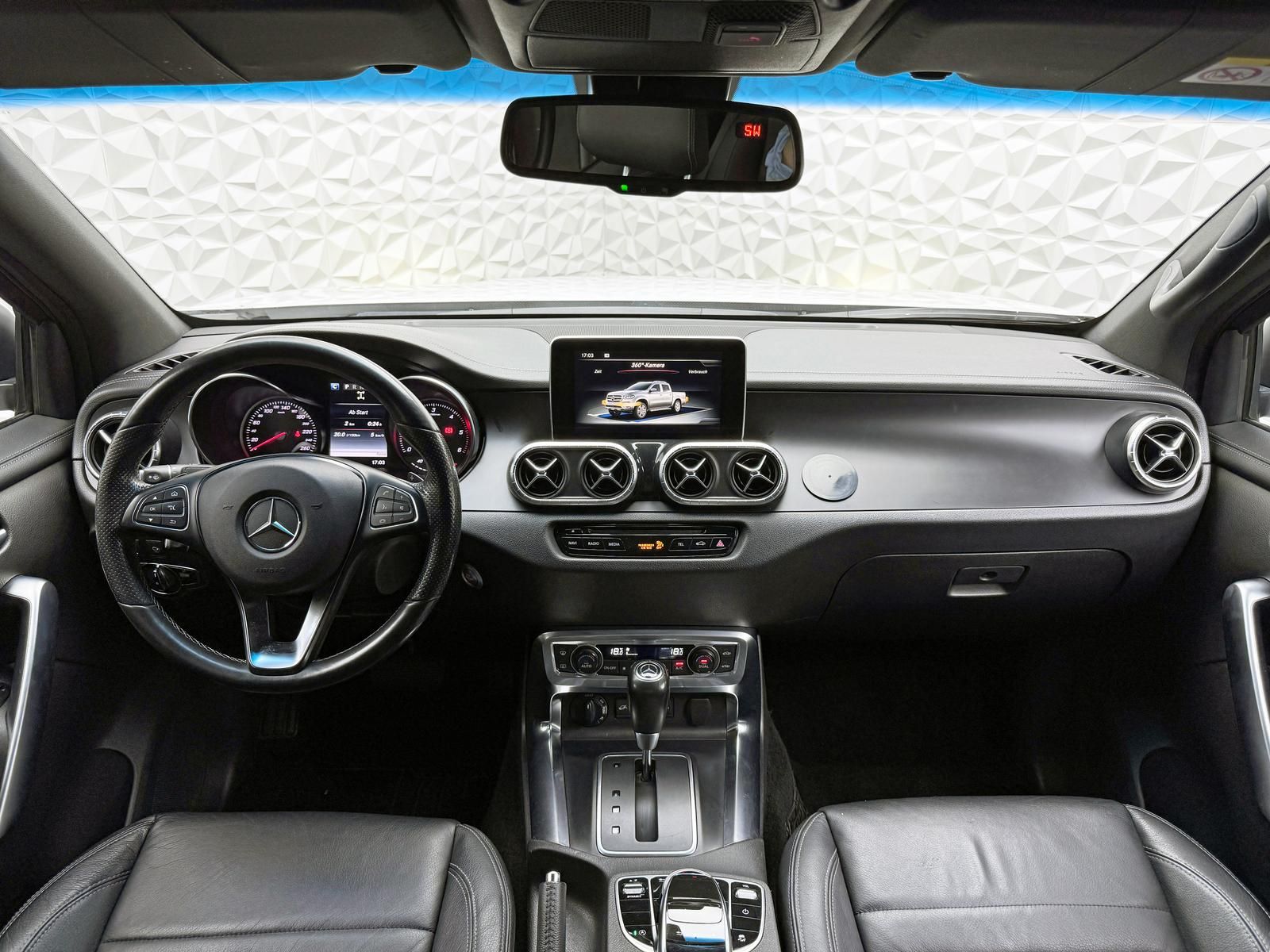 Fahrzeugabbildung Mercedes-Benz d POWER-EDITION/4MATIC/LED/KEYLES/360°/AHK