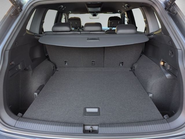 Tiguan Allspace 2.0 TSI DSG R-LINE AHK+IQ.LIGHT+