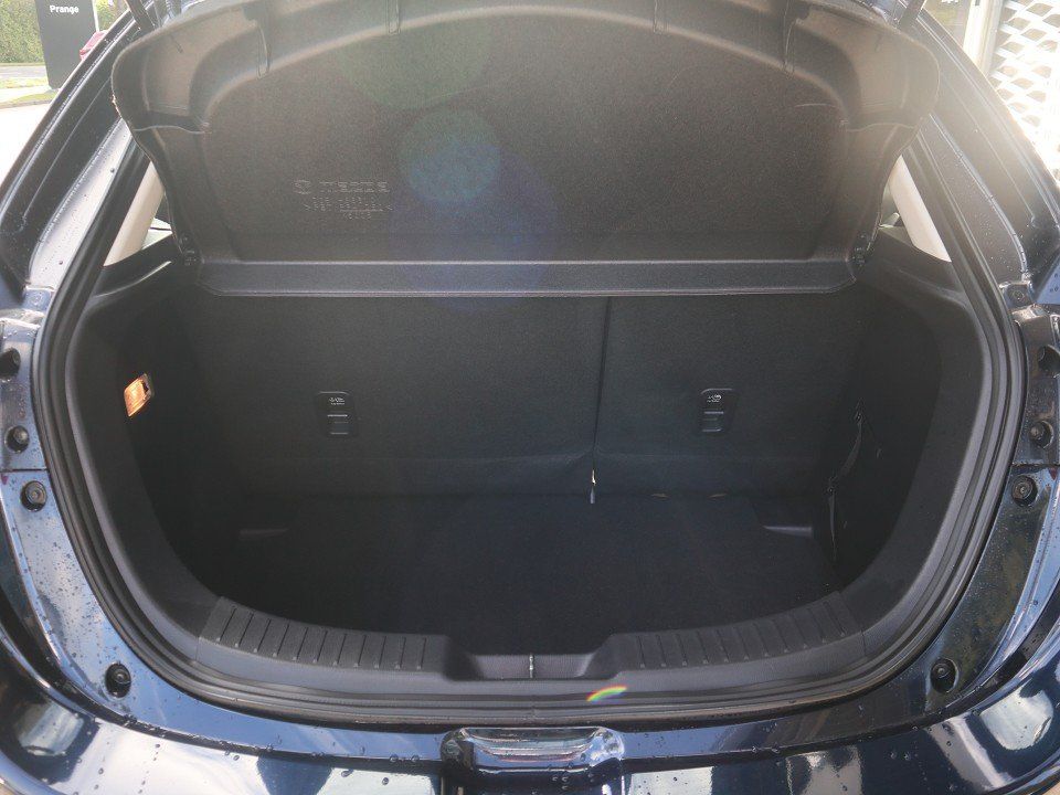 Fahrzeugabbildung Mazda 2 M-Hybrid Center-Line G-90 KLIMA ACAA LED DAB+