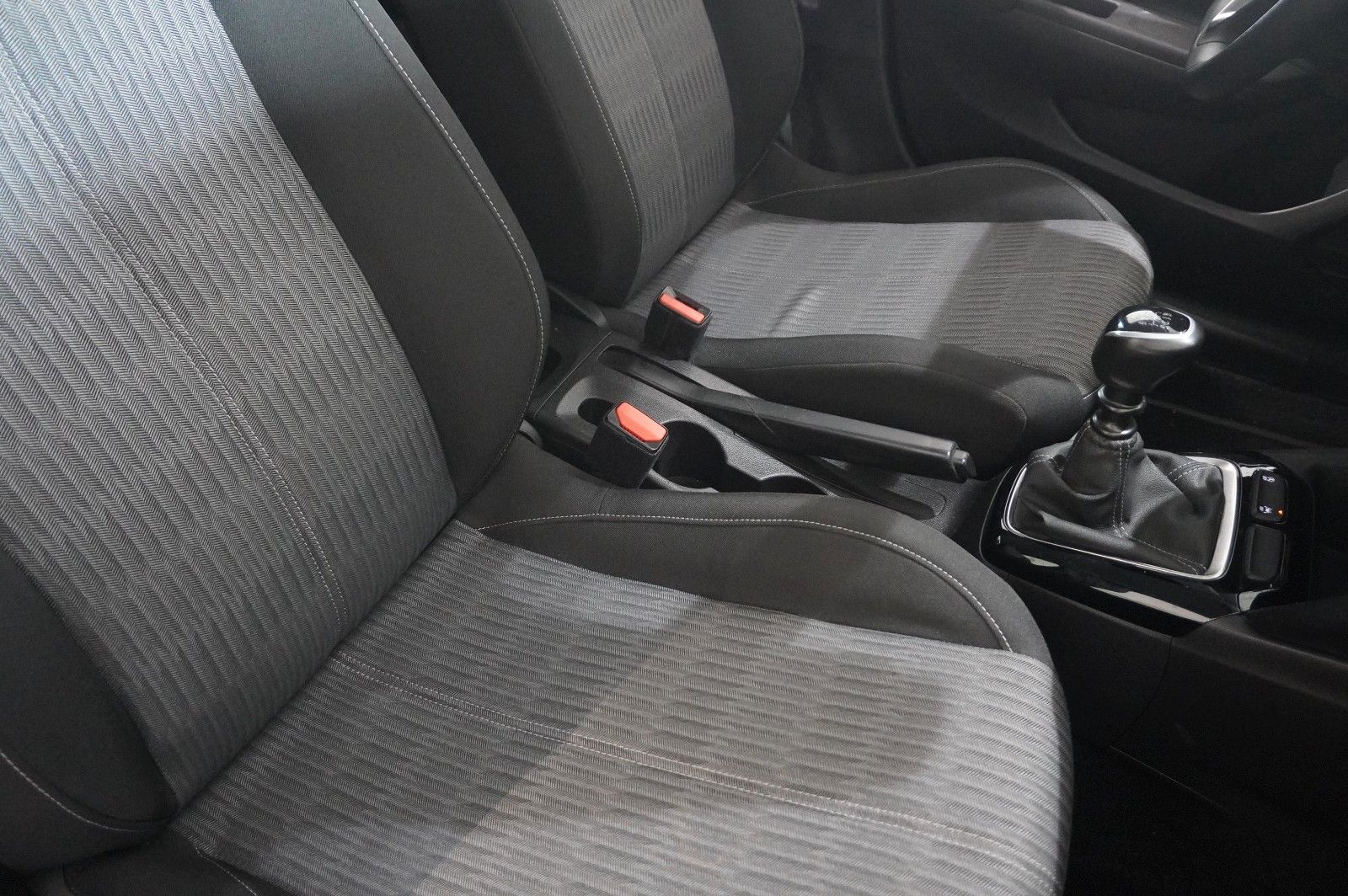 Fahrzeugabbildung Opel Corsa F 1.2T EDITION NAVI/USN/TEMP./SPORT/DAB+