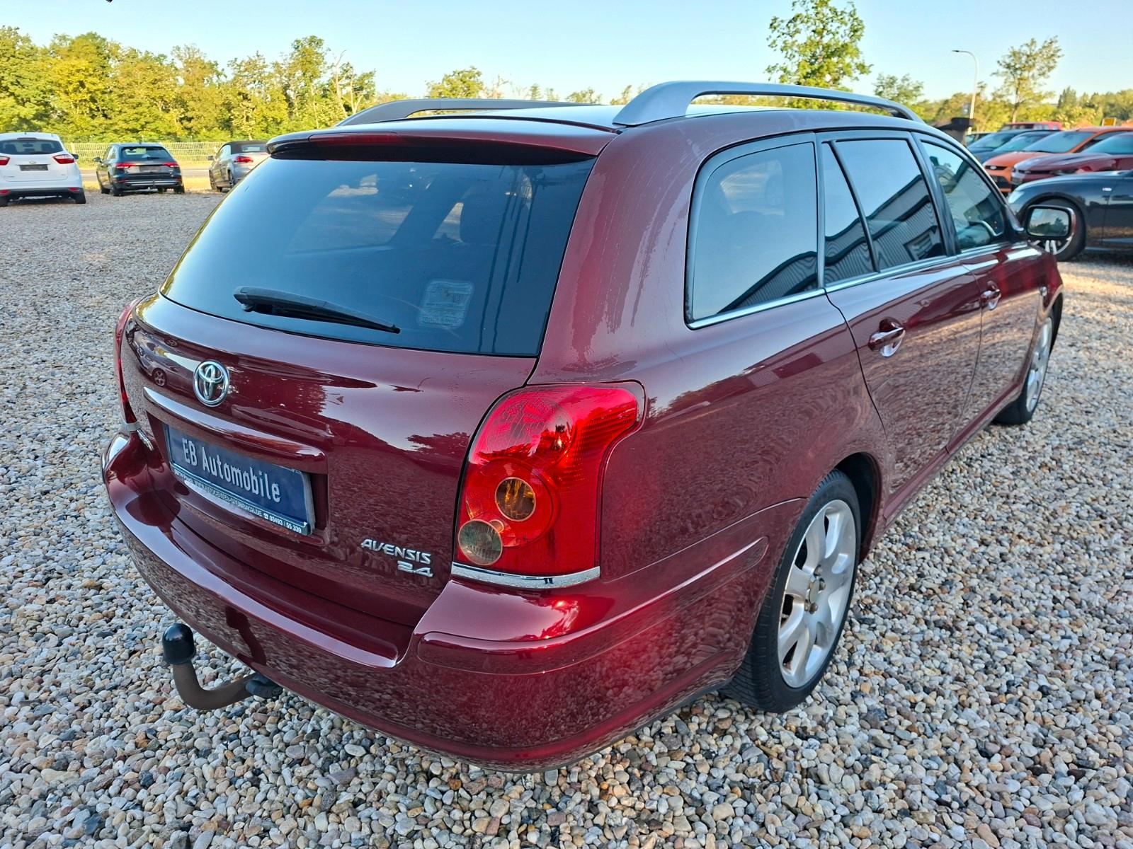 Toyota Avensis 2004 — photo 25