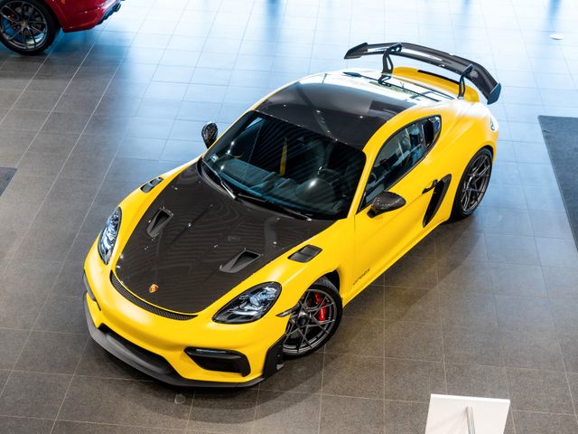 Porsche GT4 RS Weissach