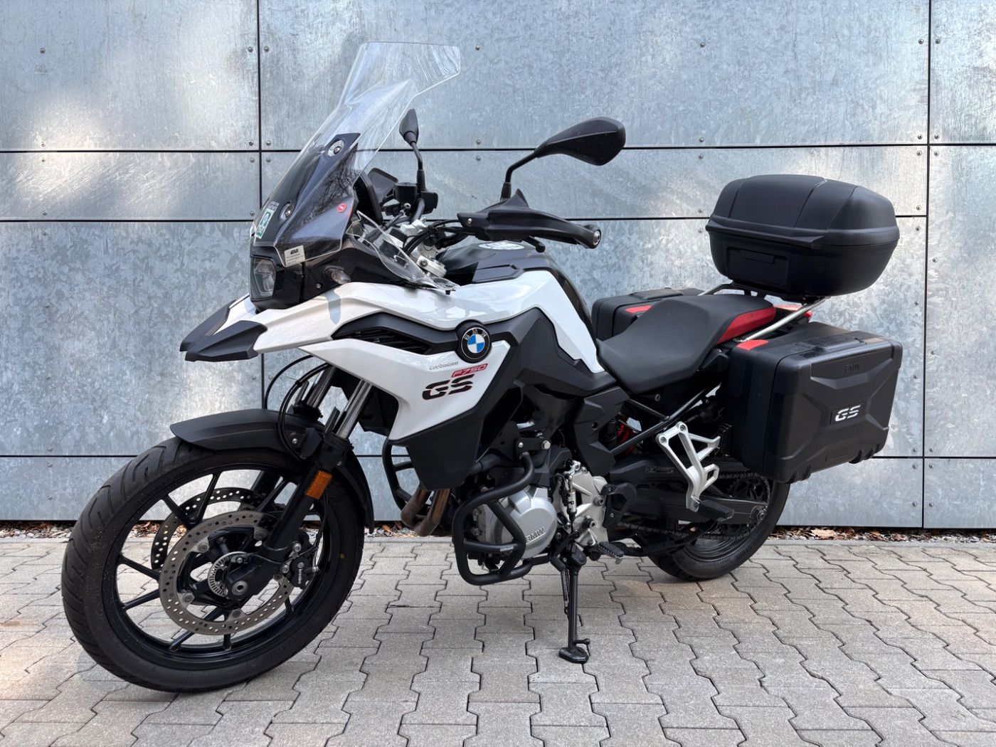 Fahrzeugabbildung BMW F 750 GS, Koffer, Hohe Scheibe, Sturzbügel,