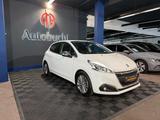 Peugeot 208 Allure/ R-KAM/SITZH/NAVI/  1.HAND - Peugeot 208 in Essen