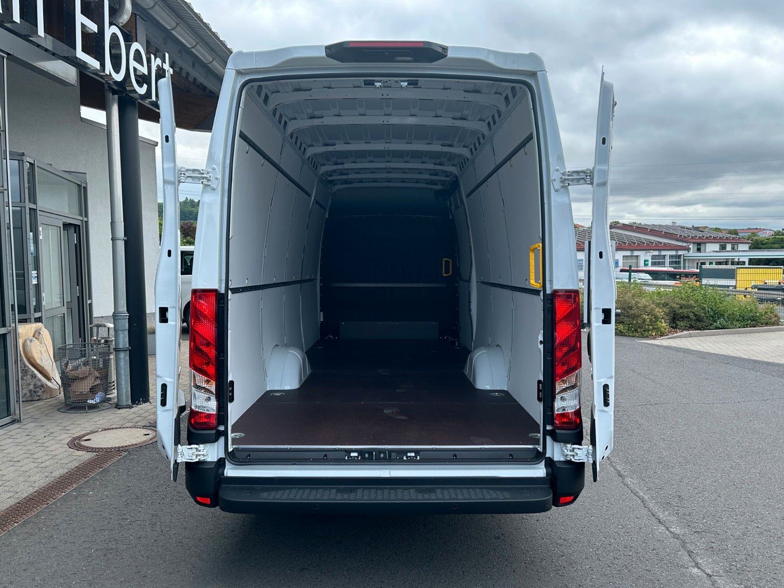 Fahrzeugabbildung Iveco Daily 35S16 HA8 3.0L *R4.100mm*Automatik*Kamera*