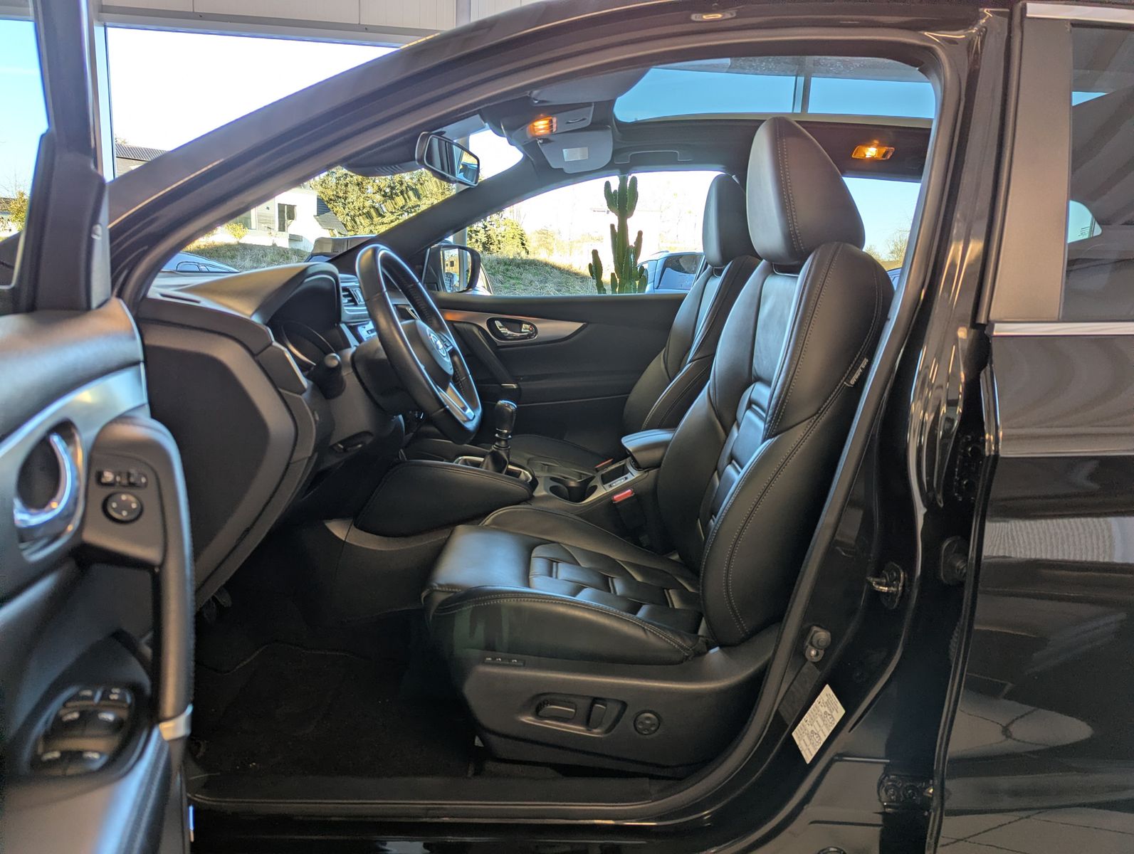 NISSAN Qashqai 1.6 DIG Tekna+ Pano Bose 360° Memory 19" - Image 11